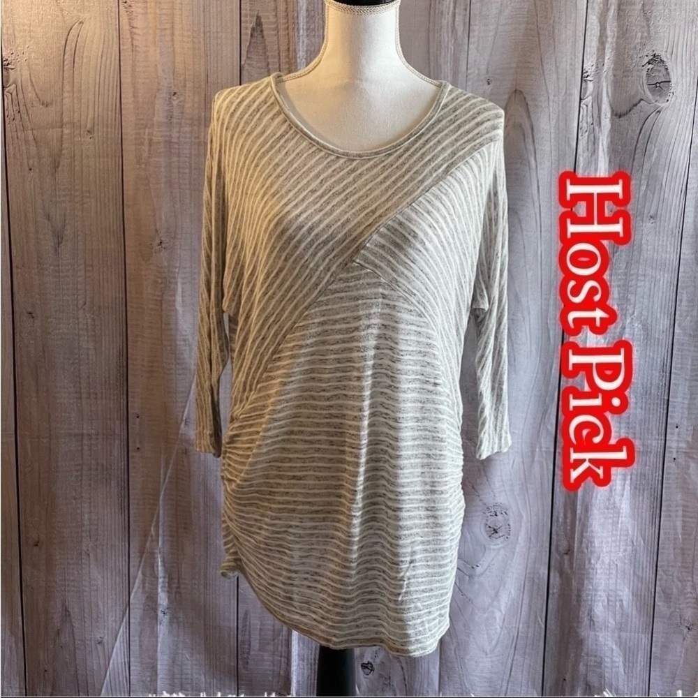 ✅2X Host Pick✅ Motherhood Maternity Top, 1X